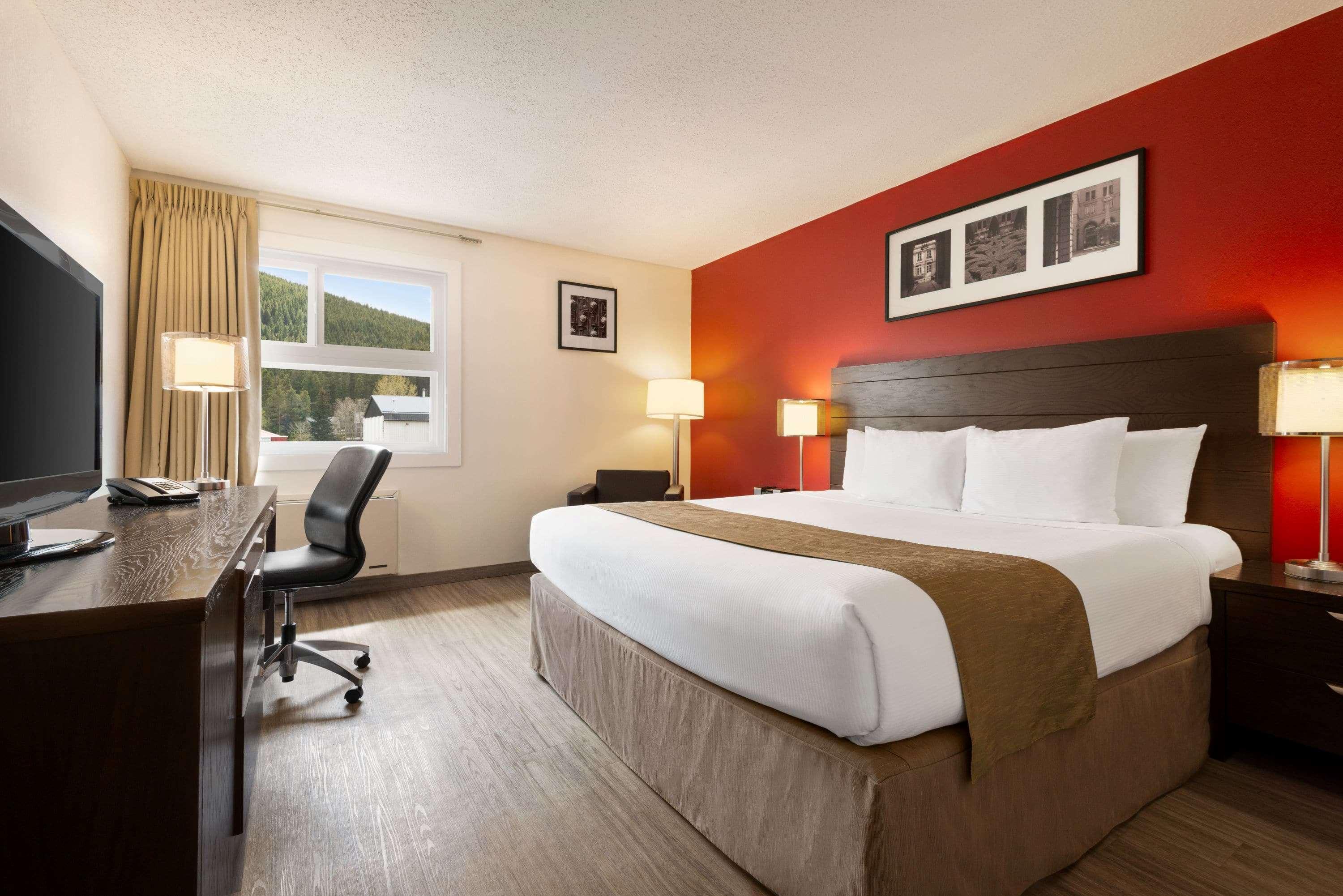 Travelodge By Wyndham Blairmore מראה חיצוני תמונה