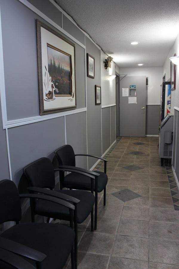 Travelodge By Wyndham Blairmore מראה חיצוני תמונה