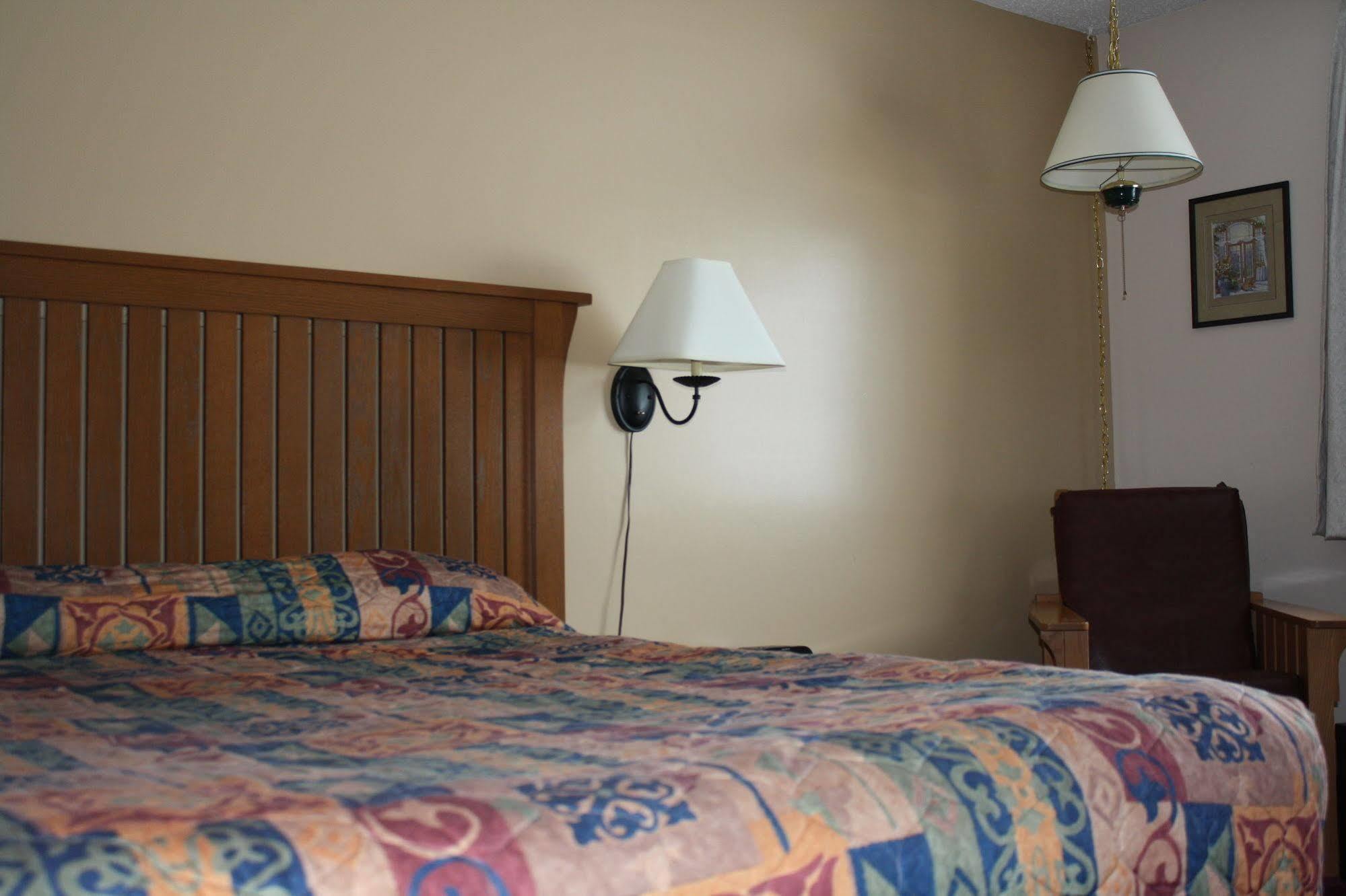 Travelodge By Wyndham Blairmore מראה חיצוני תמונה