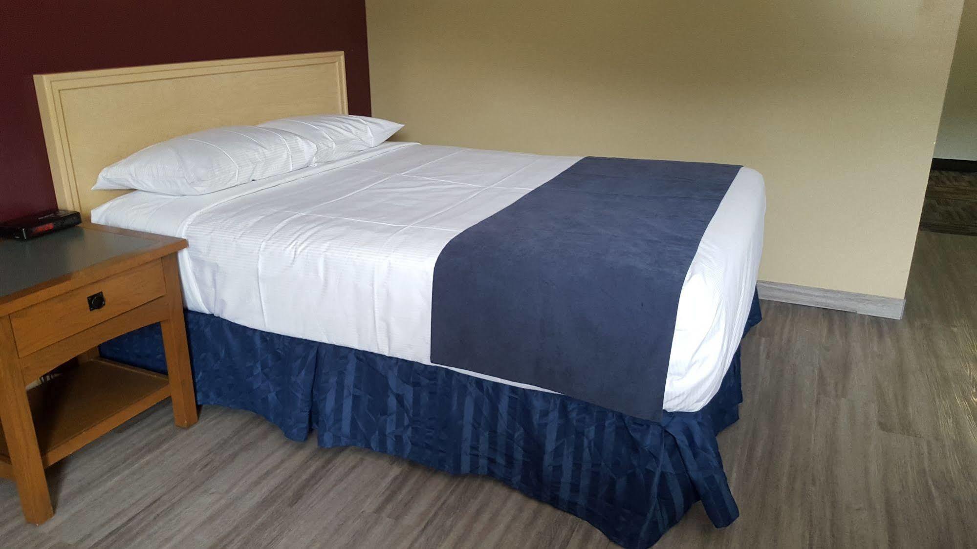 Travelodge By Wyndham Blairmore מראה חיצוני תמונה